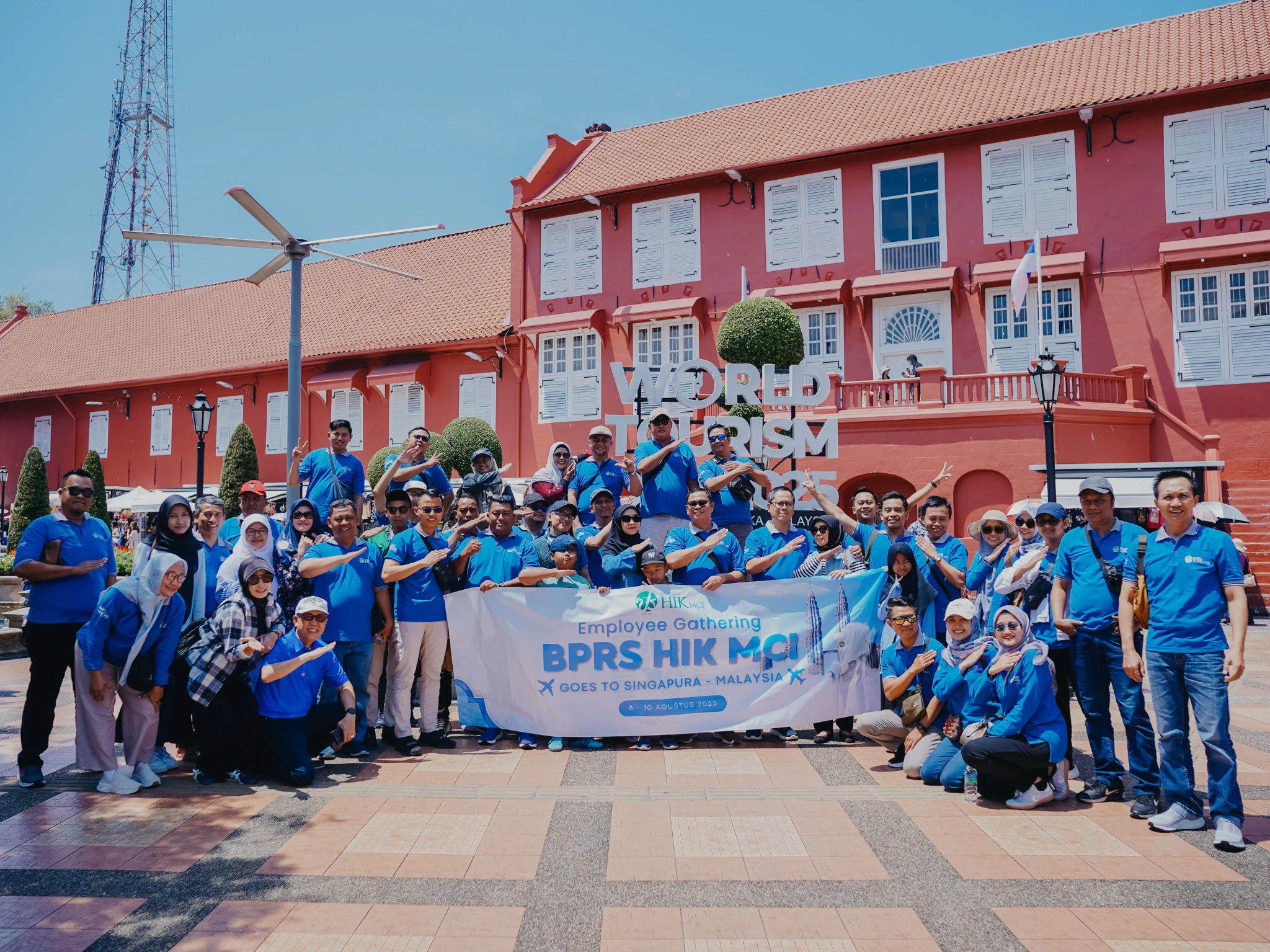 BPRS HIK MCI Gelar Employee Gathering ke Singapura dan Malaysia