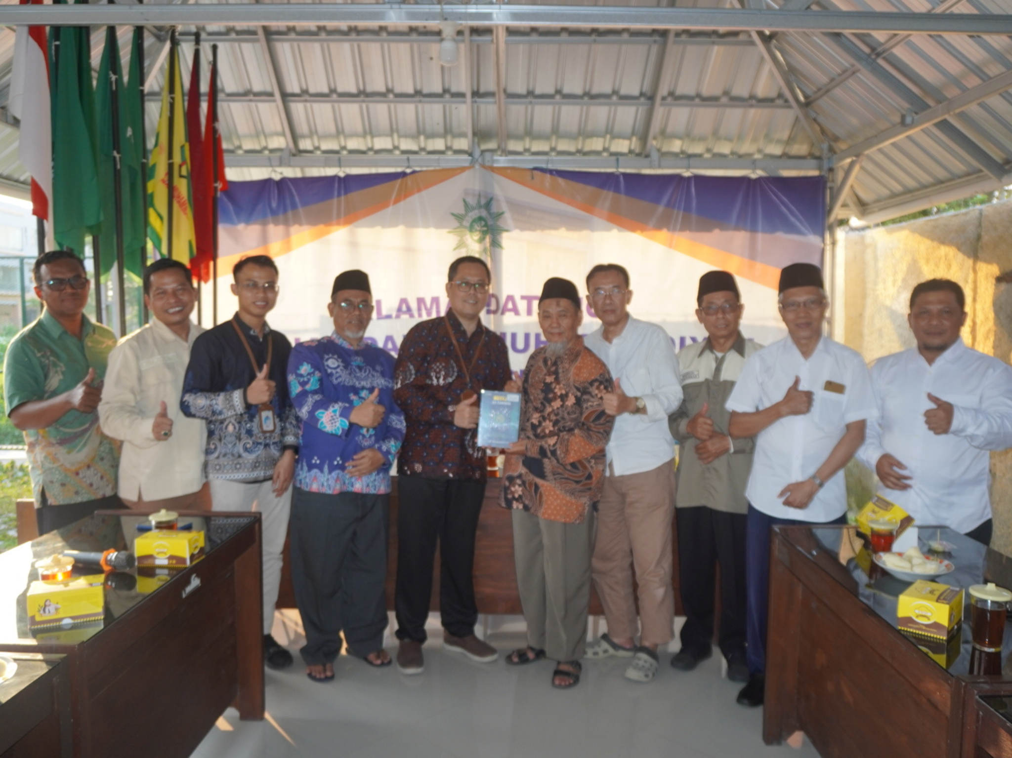 BPRS HIK MCI Salurkan 100 Mushaf Al-Qur’an untuk Sekolah Muhammadiyah di Sleman